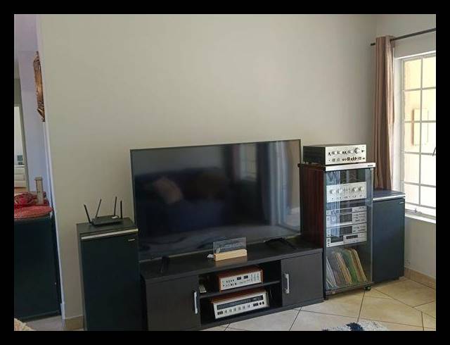 3 BEDROOM TOWNHOUSE FOR SALE IN GLEN MARAIS